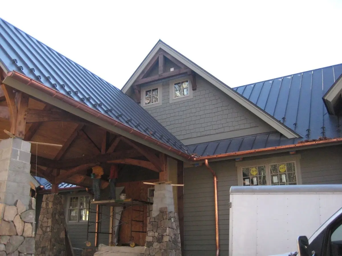 Craftsman Roofing team delivering quality roofing work in Moody